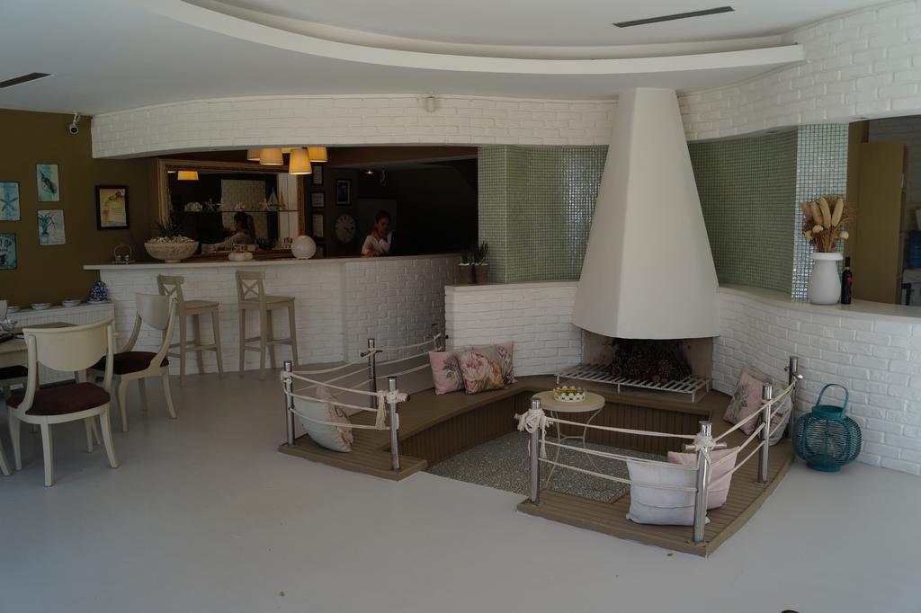 Marina Sahil Hotel Çeşme Exteriör bild